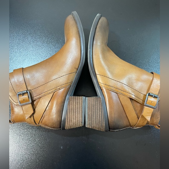 Vince Camuto Beamer Two Tone Calf Booties. Size 9.5. EUC - Picture 8 of 11